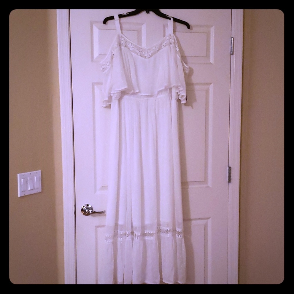 Ashley Nell Tipton dress